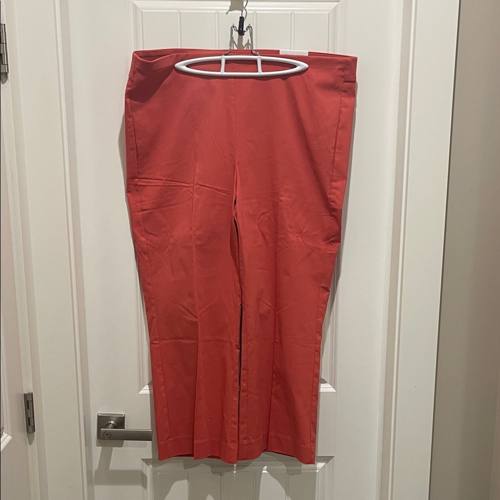 Chico's Coral Kick Flare Juliet Cropped Pants